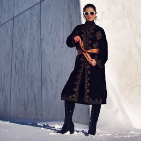 NWT Zara embroidered velvet kimono - Picture 13 of 14